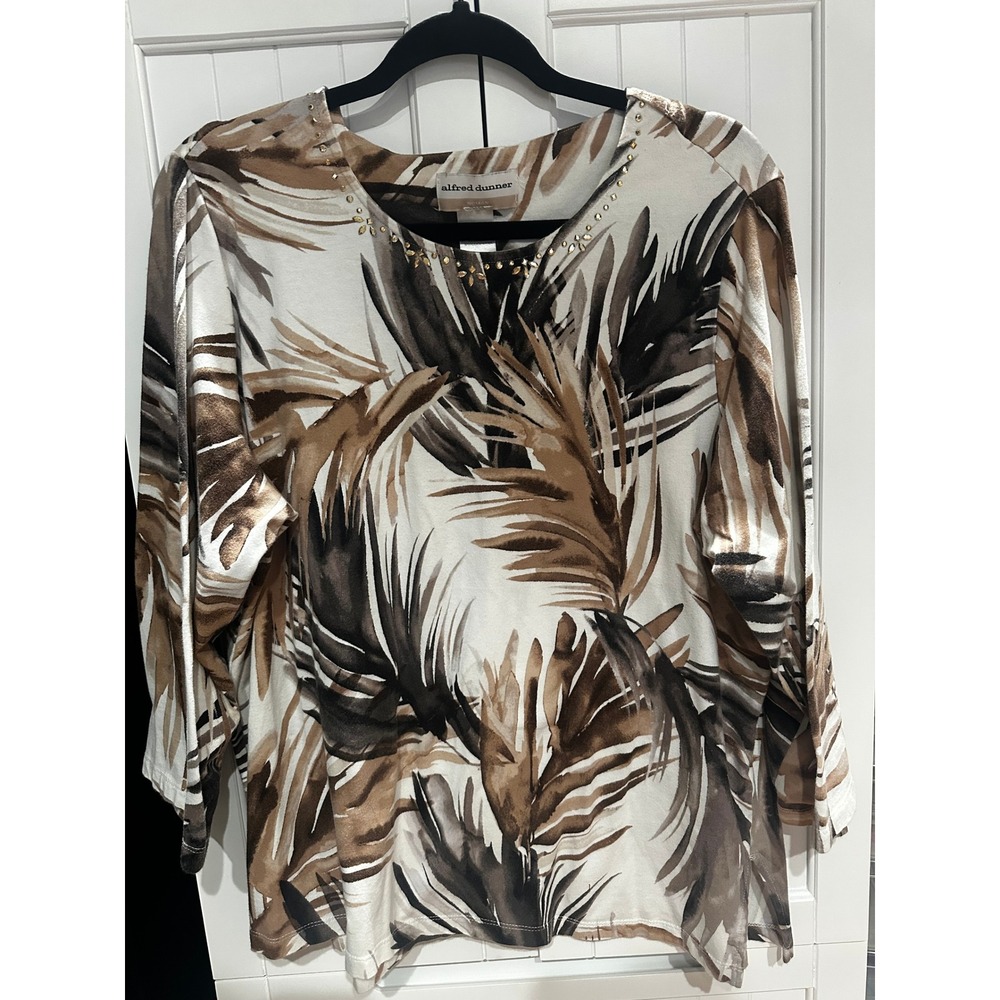 Alfred Dunner Woman 1X Brown Tropical Palm Leaf Studded Neck 3/4 Sleeve Top